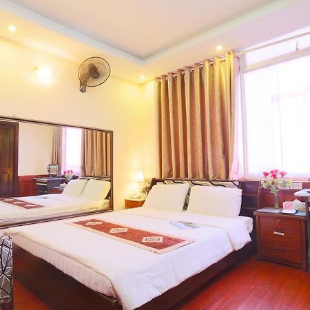 Bali B Hotel Хошимин Екстериор снимка